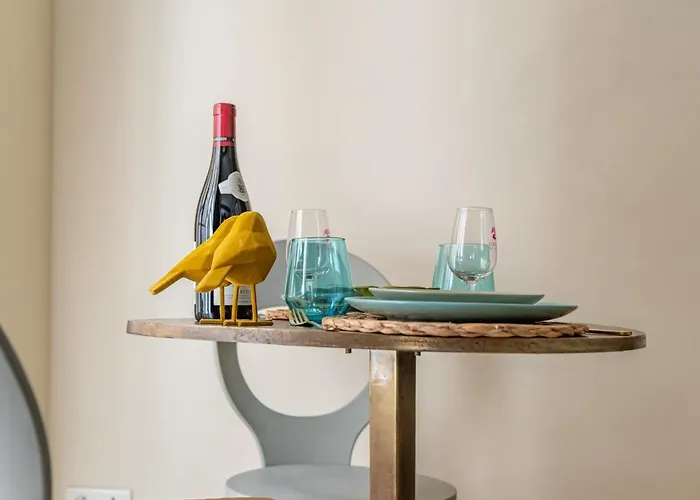 L'ecrin Luxuriant - Halles & Cathedrale - Nuit A Апартаменты Ним